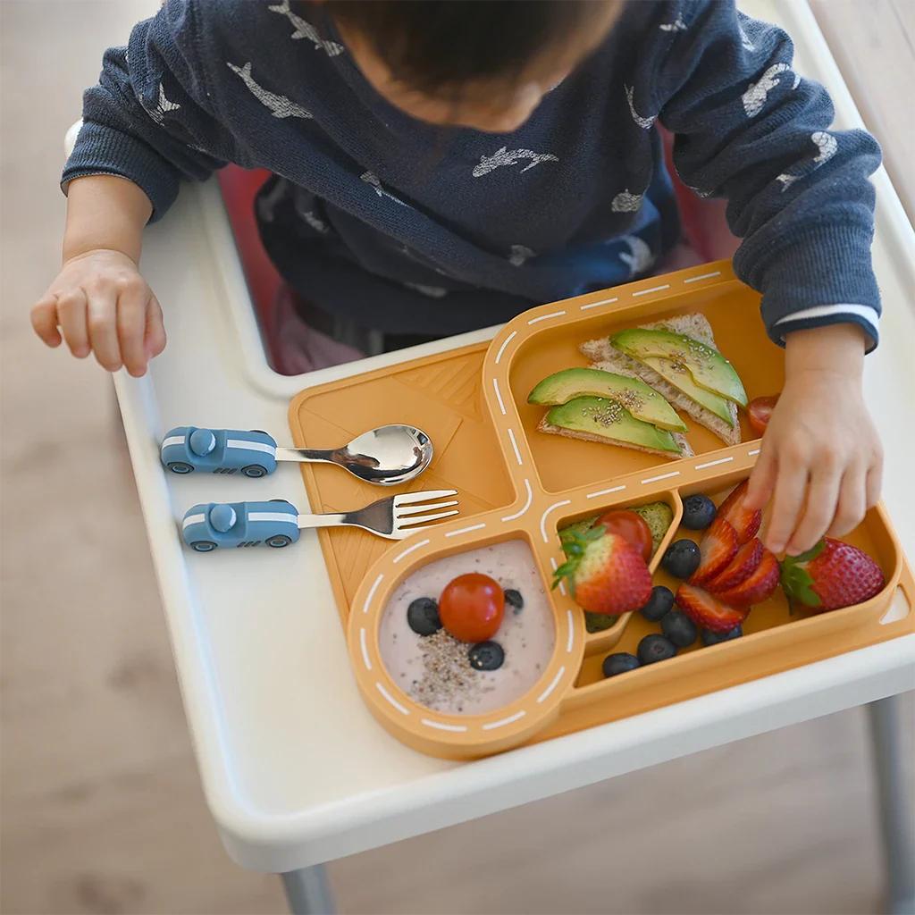 ZOOLI SILICONE DINNERWARE SET - BUTTERSCOTCH RACETRACK