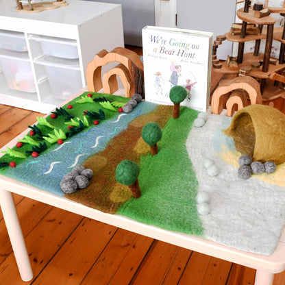TARA TREASURES | LARGE PLAYMAT | BEAR HUNT