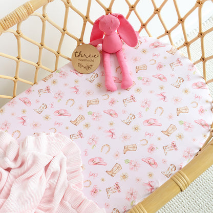 SNUGGLE HUNNY | FITTED BASSINET AND CHANGE PAD COVER | BOOTS AND BOWS