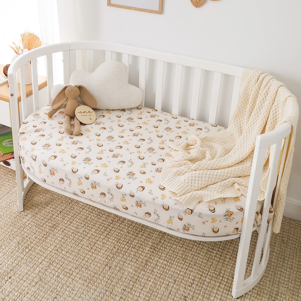 SNUGGLE HUNNY | FITTED COT SHEET | BUMBLEBEES