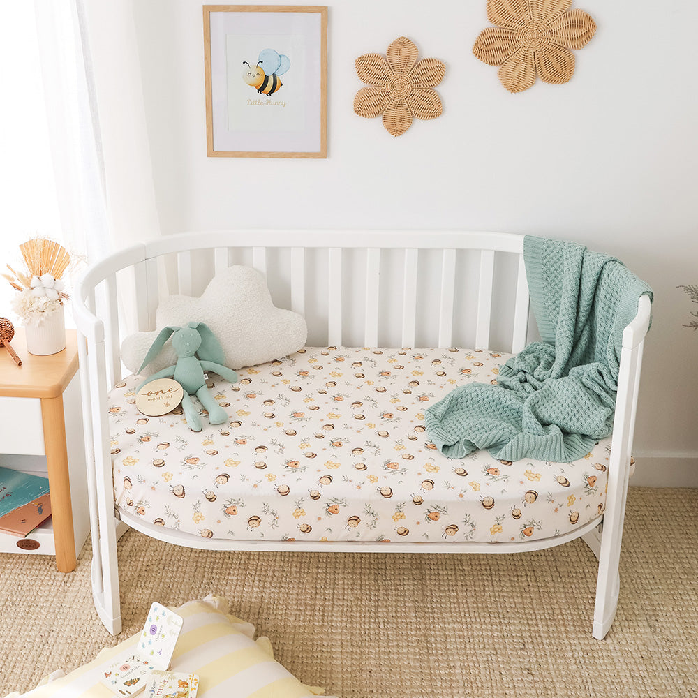 SNUGGLE HUNNY | FITTED COT SHEET | BUMBLEBEES
