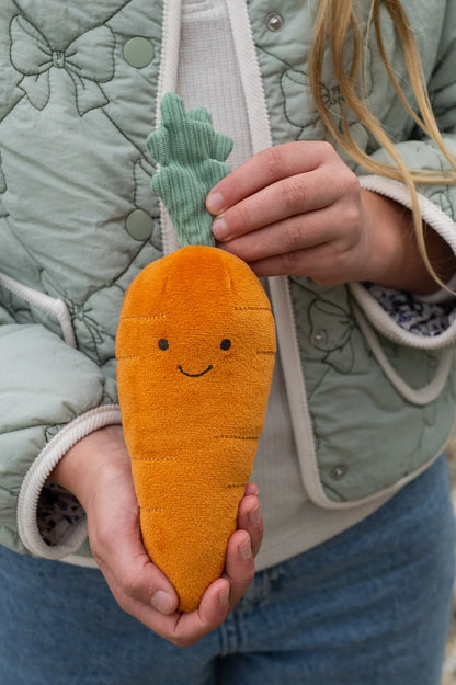 NANA HUCHY | CURTIS CARROT