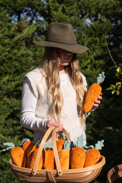 NANA HUCHY | CURTIS CARROT