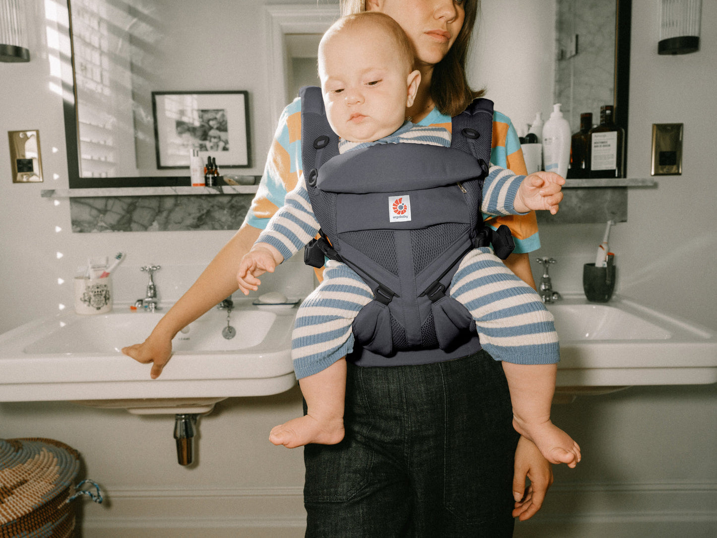 ERGOBABY OMNI CLASSIC MESH CARRIER | CHARCOAL GREY