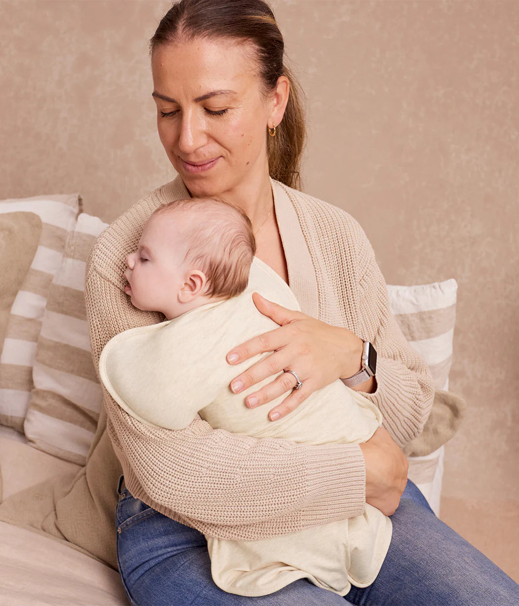 LOVE TO DREAM SWADDLE UP SLEEPING BAG 2.5 TOG | BEES OATMEAL