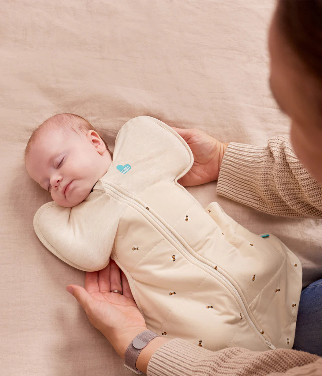 LOVE TO DREAM SWADDLE UP SLEEPING BAG 2.5 TOG | BEES OATMEAL