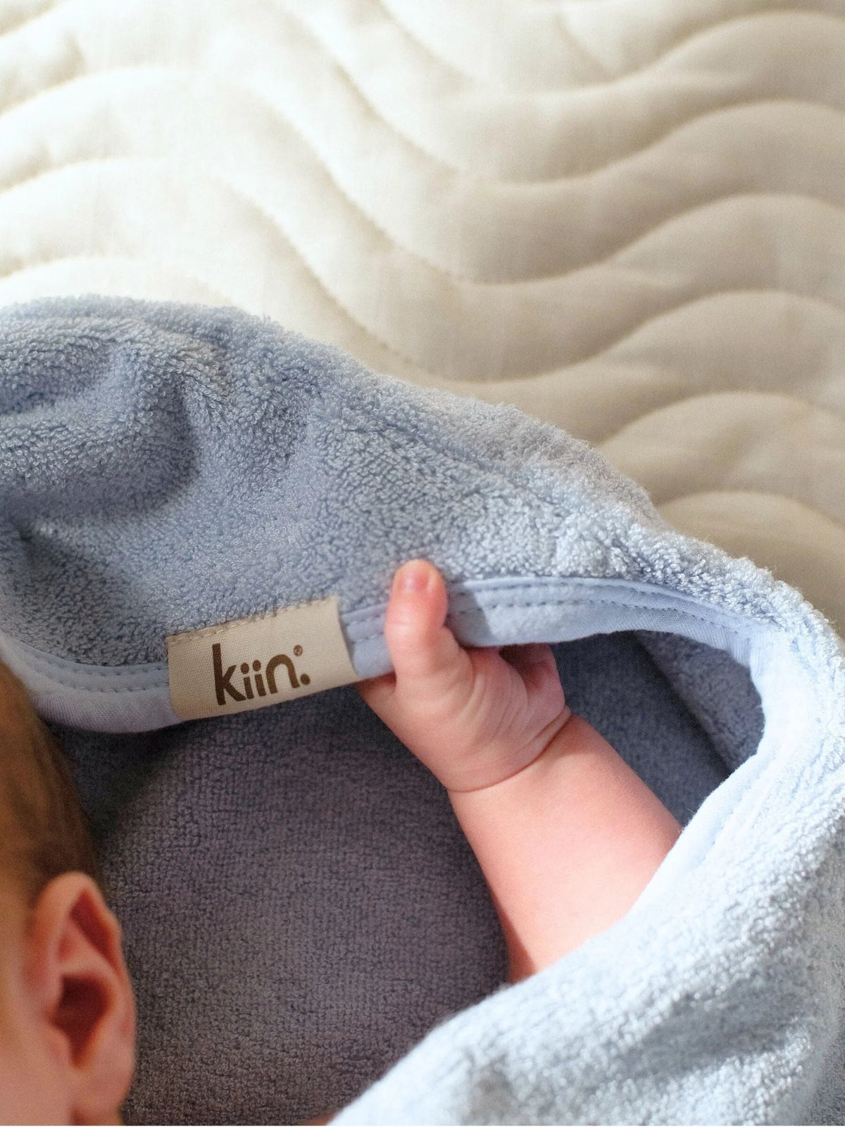 Kiin Hooded Bamboo Towel - Sky