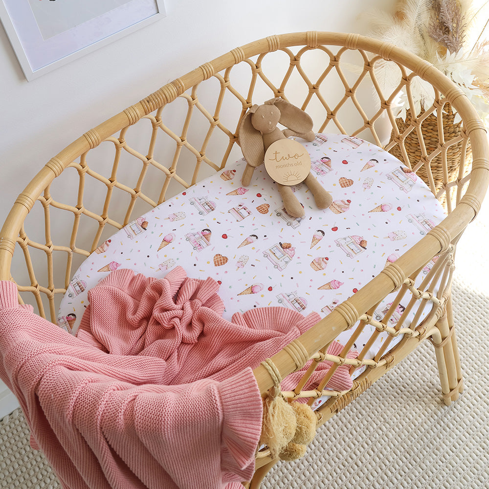 SNUGGLE HUNNY | FITTED BASSINET AND CHANGE PAD COVER | ICE CREAMS