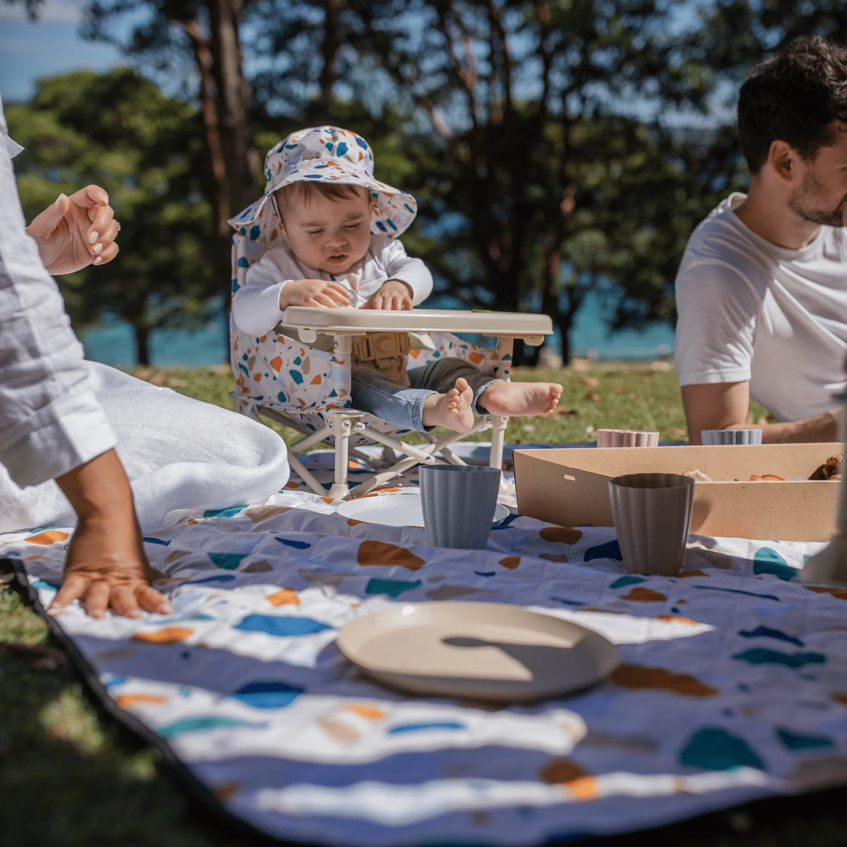 IZIMINI | WATER RESISTANT PICNIC RUG | CHARLIE