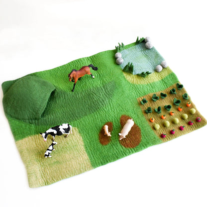 Tara Treasures Large Farm Playmat