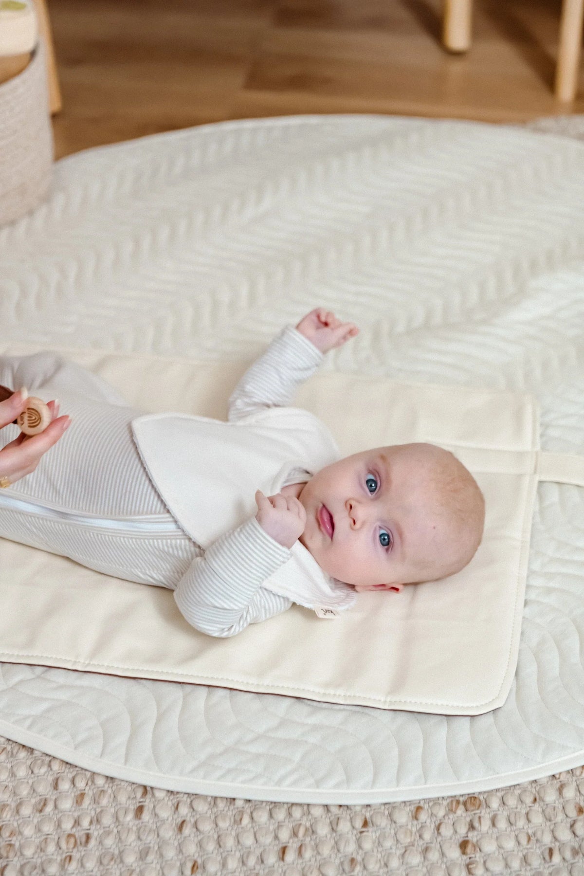 KIIN | LUXE TRAVEL CHANGE MAT | EUCALYPTUS