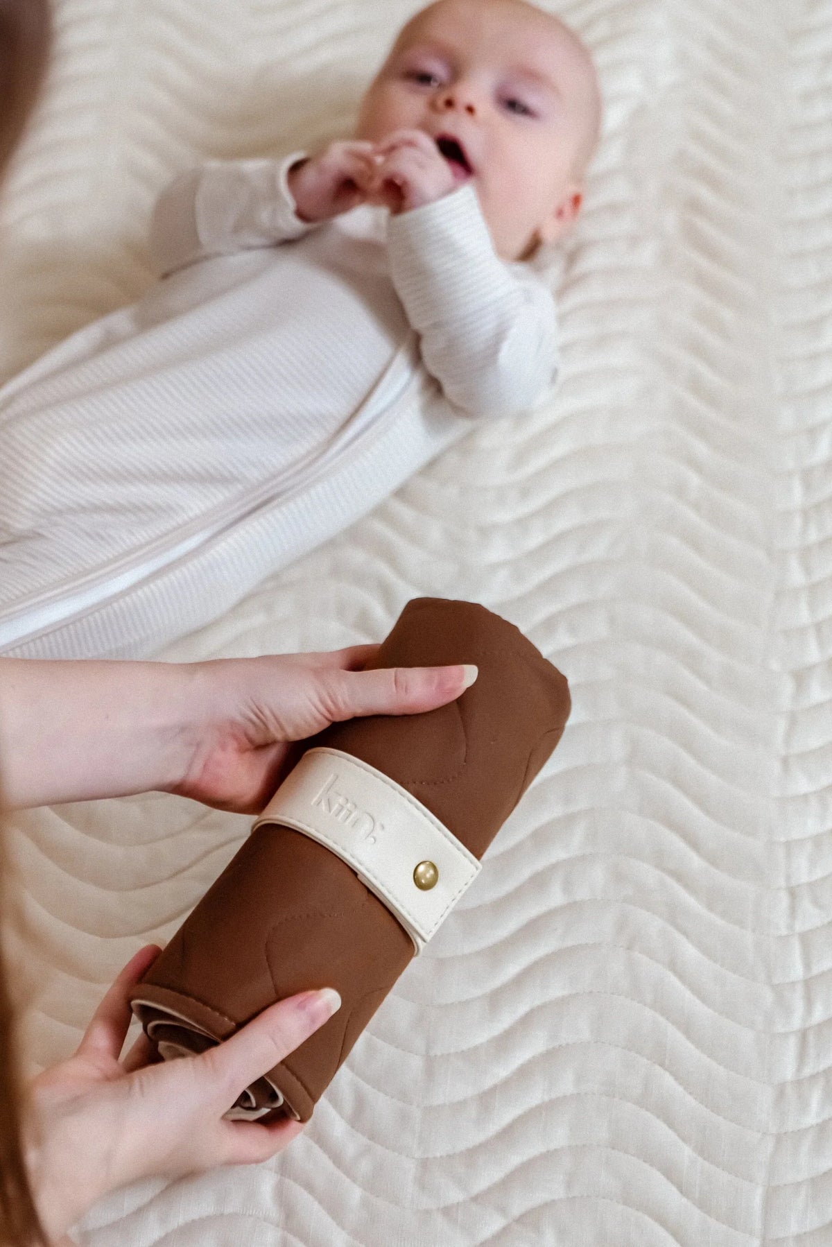 KIIN | LUXE TRAVEL CHANGE MAT | CHOCOLATE
