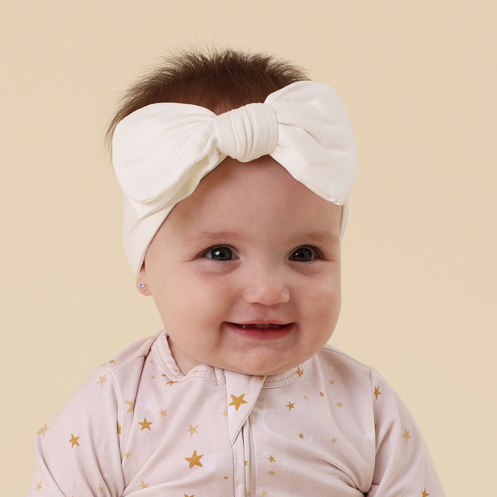 SNUGGLE HUNNY ORGANIC COTTON OVERSIZED BOW | MILK