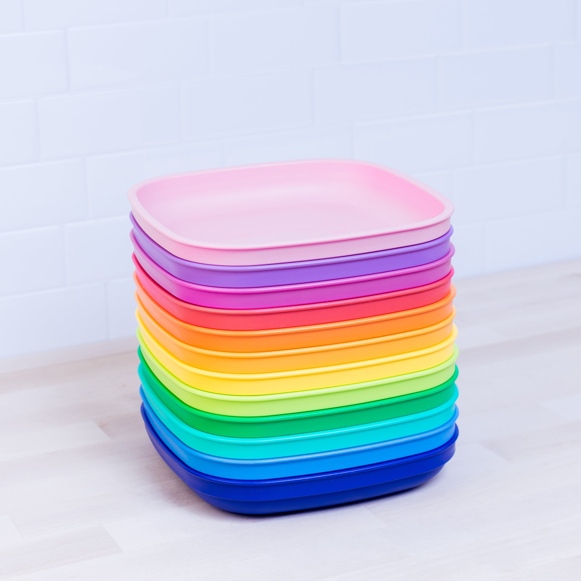 RE-PLAY | FLAT PLATE - Angus & Dudley Collections