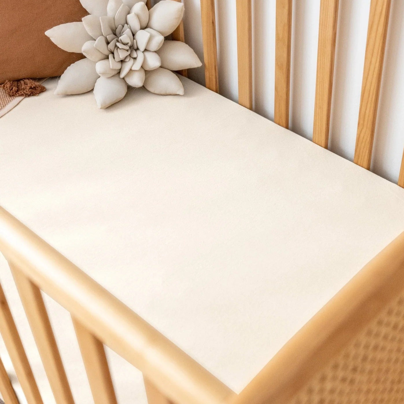 Fitted Bamboo/Organic Cotton Cot Sheet - Ivory