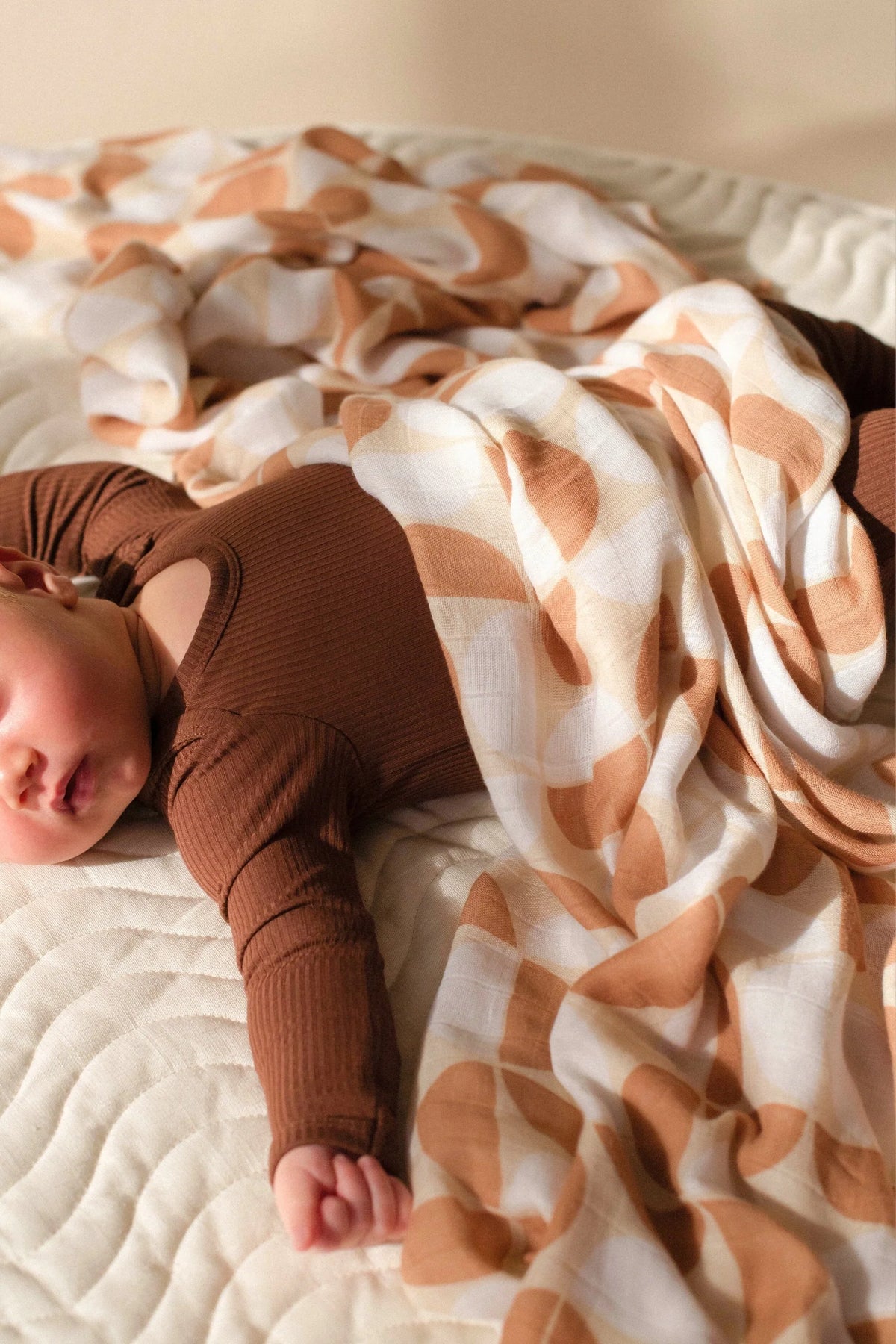 KIIN | BABY SWADDLE | PEBBLE
