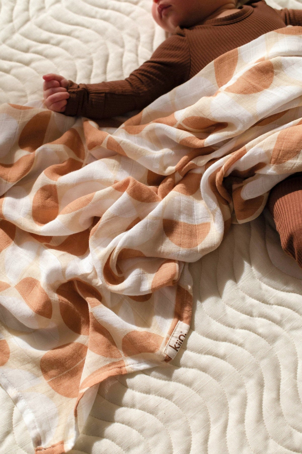 KIIN | BABY SWADDLE | PEBBLE