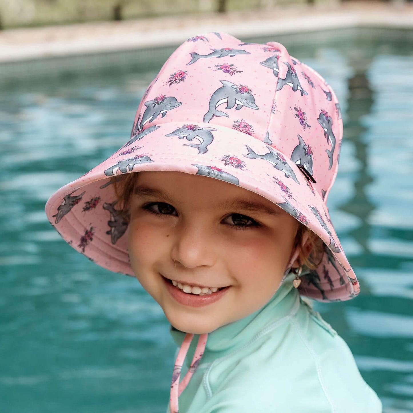 BEDHEAD PONYTAIL SWIM BUCKET BEACH HAT | DOLPHIN