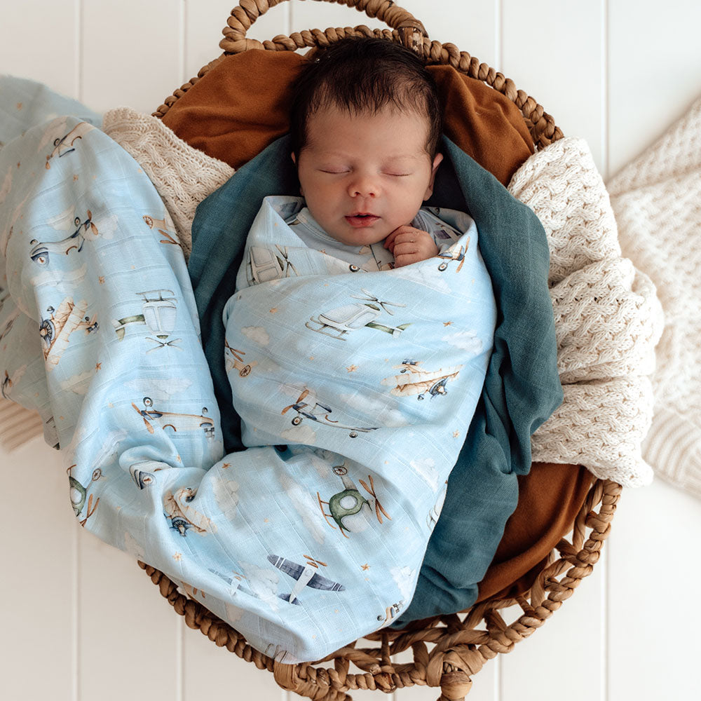 Snuggle Hunny Organic Cotton Muslin Wrap - Taking flight