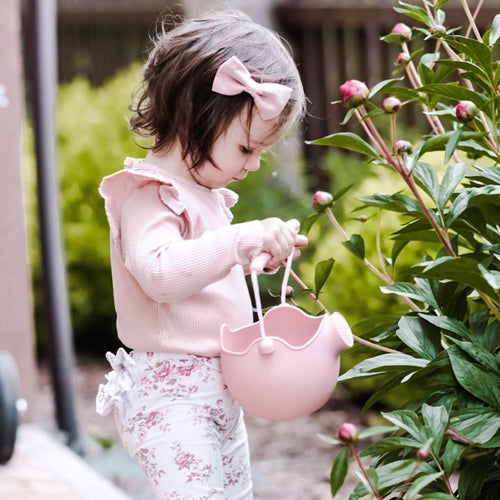 scrunch watering can