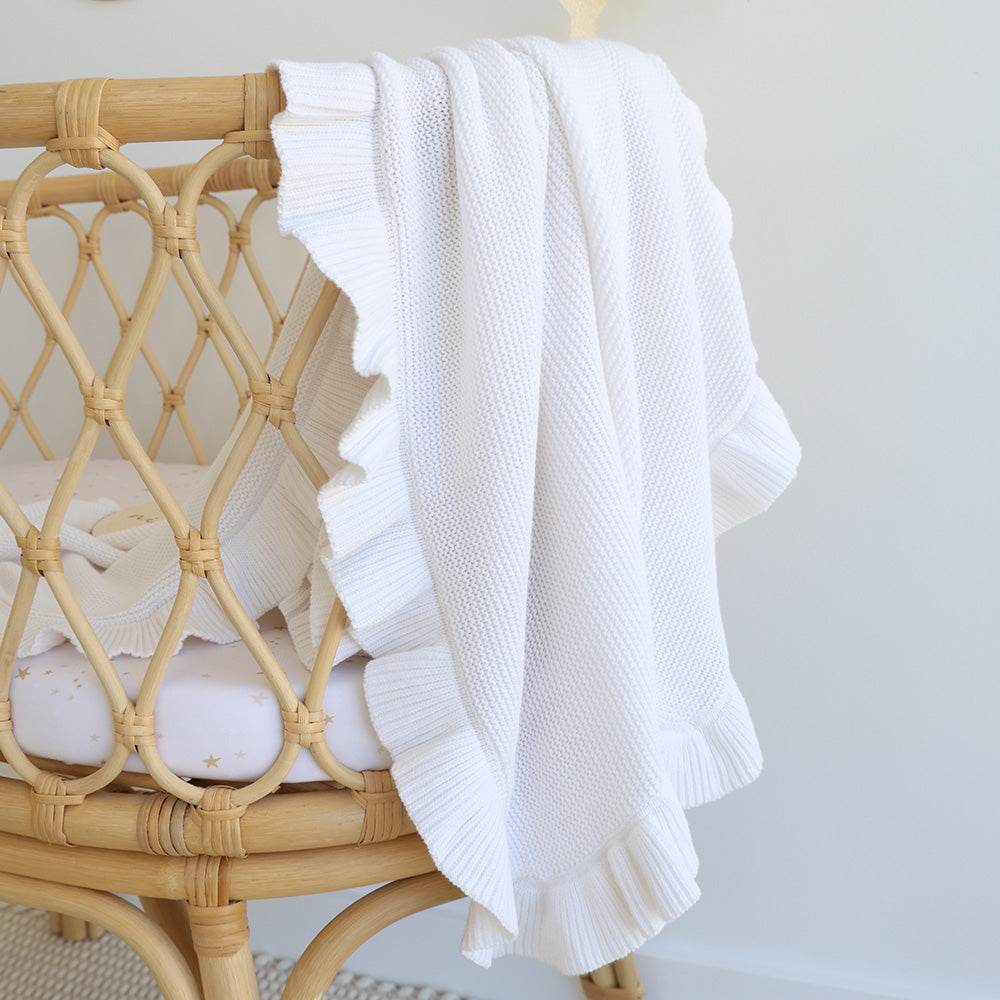 SNUGGLE HUNNY ORGANIC RUFFLE KNIT BLANKET | WHITE