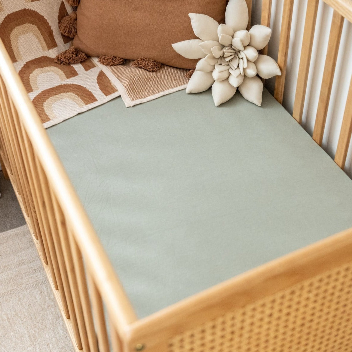 Kiin organic cotton/bamboo fitted cot sheet - angus & dudley