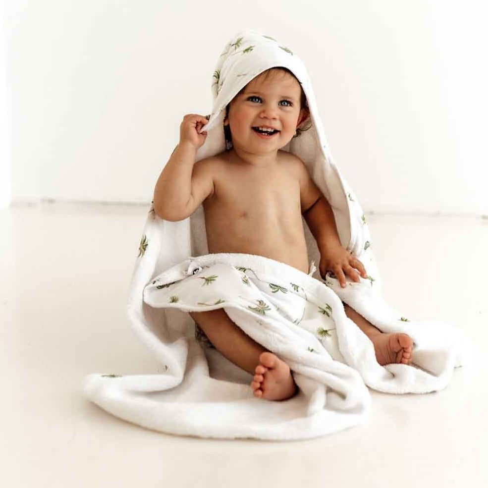 Snuggle Hunny hooded towel - angus and dudley